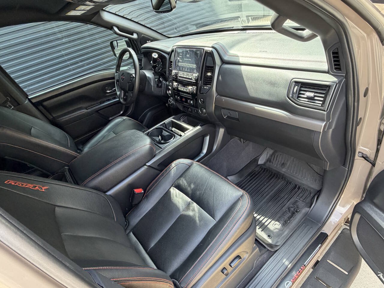 Used 2022 Nissan Titan PRO-4X w/ Pro-4x Convenience Package AWD/4WD image 22