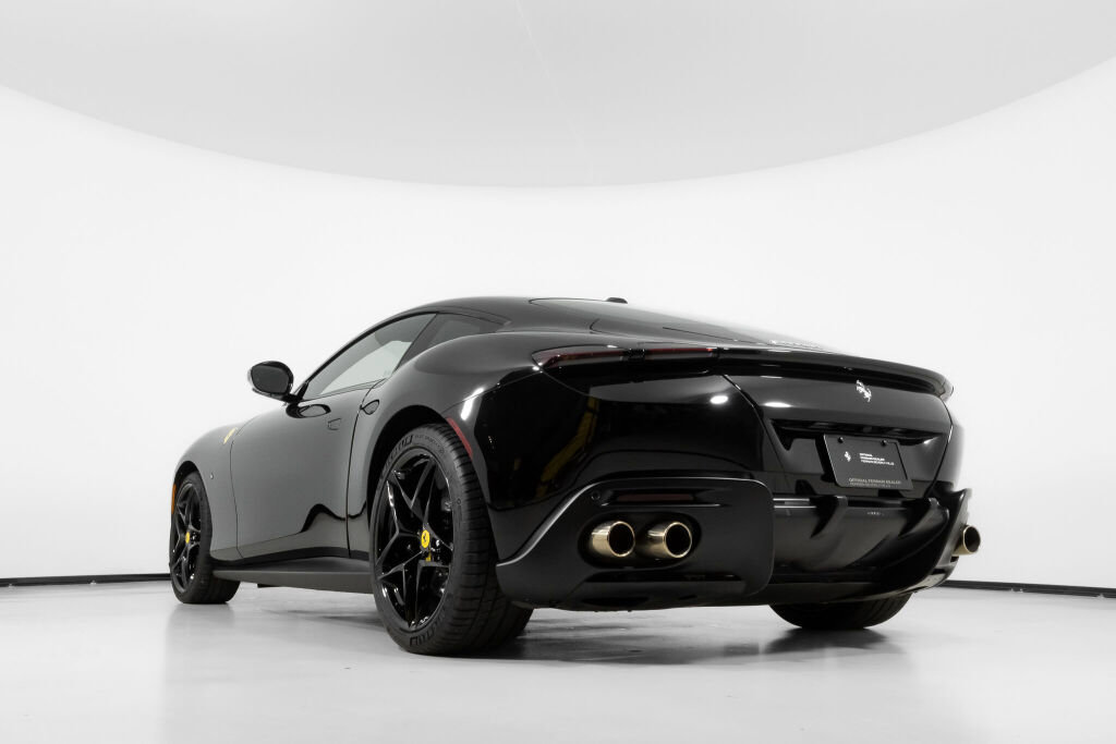 Used 2024 Ferrari Roma image 17