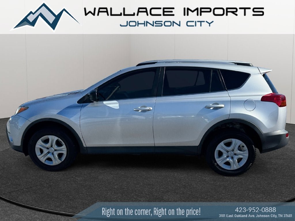 Used 2013 Toyota RAV4 LE FWD image 1