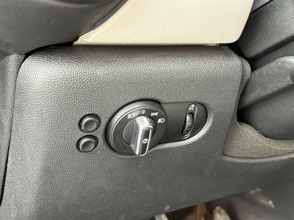 Used 2014 MINI Cooper 2-Door Hardtop FWD image 13