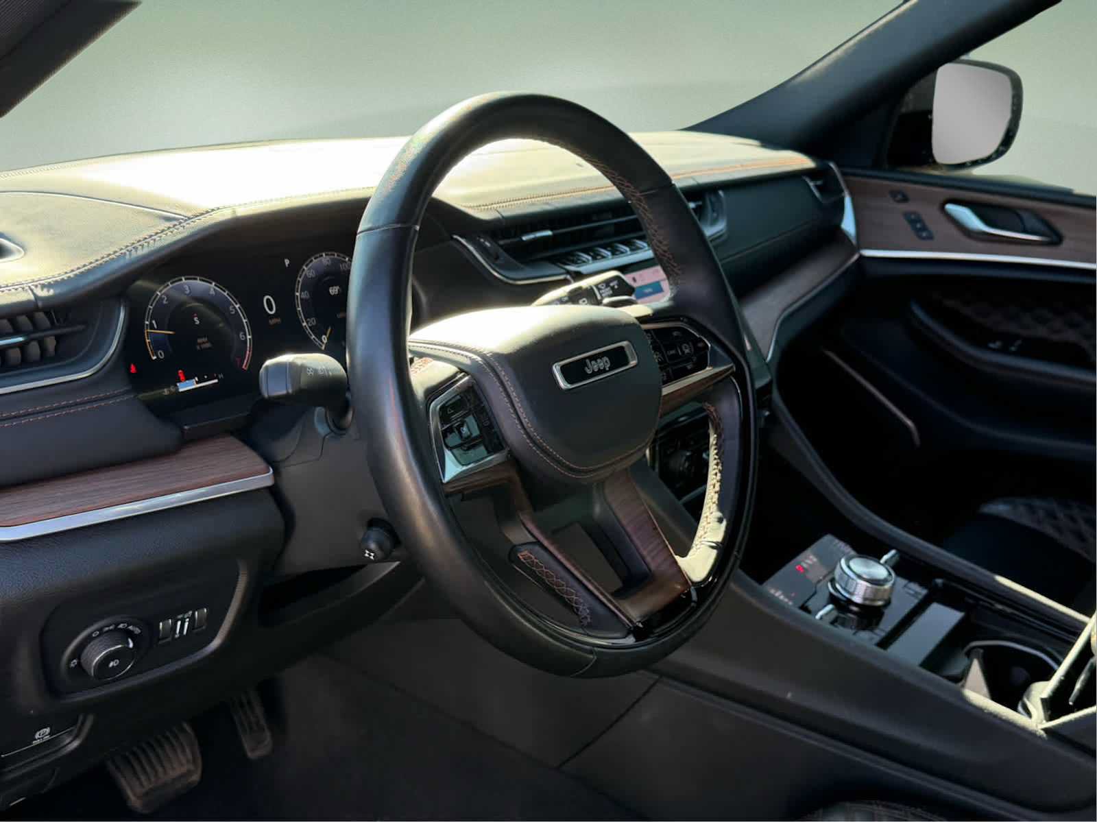 Used 2022 Jeep Grand Cherokee Summit AWD/4WD image 20