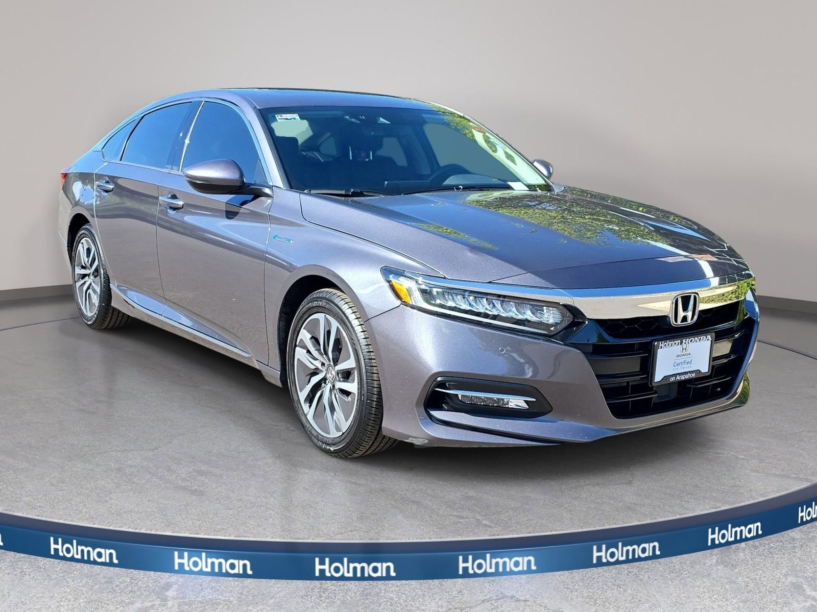 Used 2018 Honda Accord Touring image 4