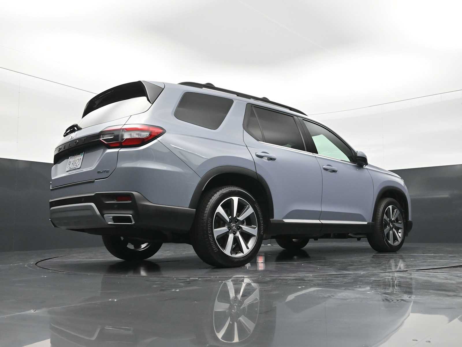 Used 2024 Honda Pilot Elite image 30