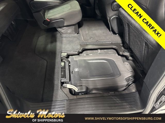 Used 2024 Chrysler Pacifica Touring image 37