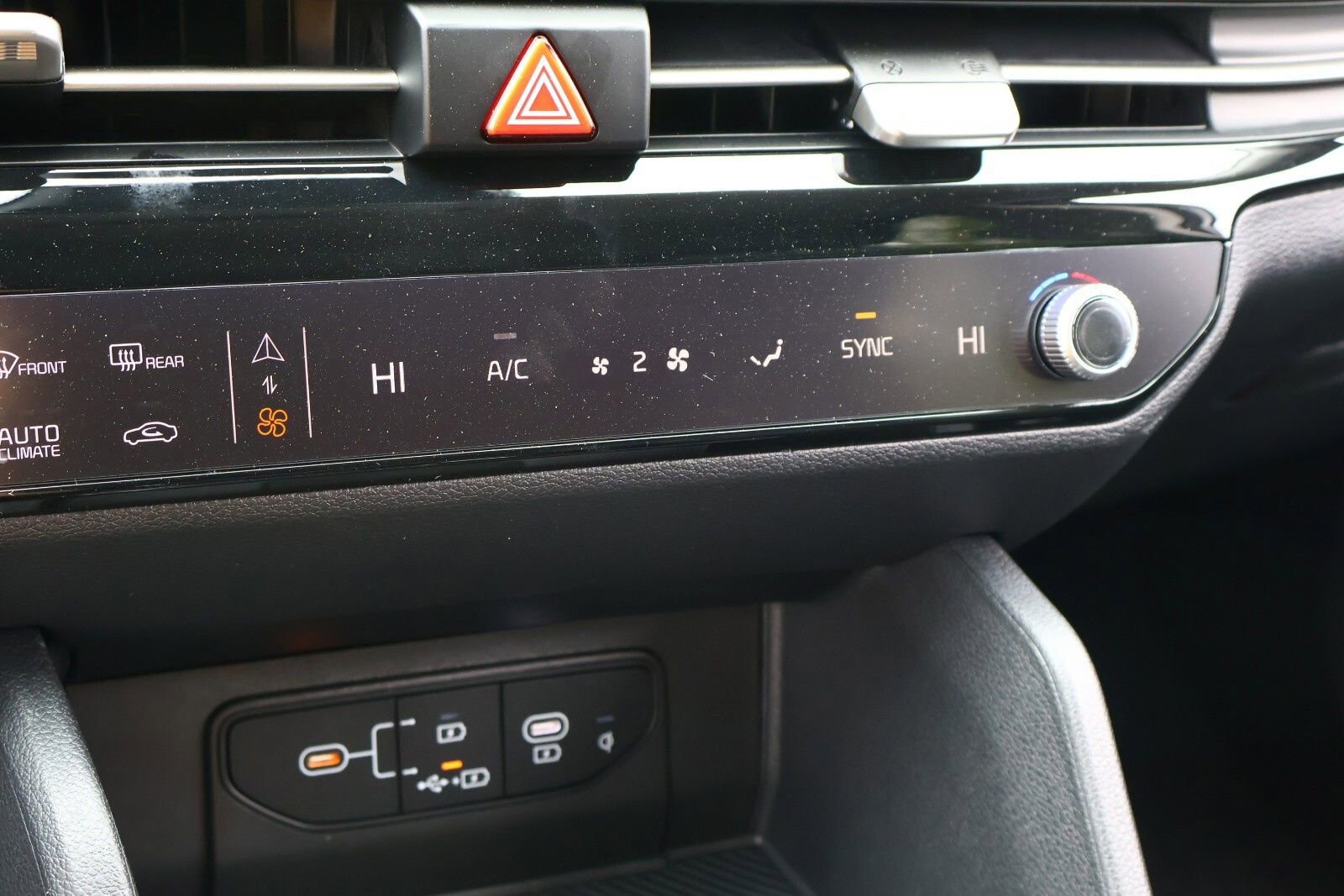 Used 2026 Kia Sportage EX image 6