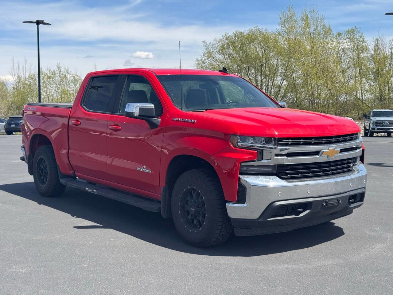 Used 2020 Chevrolet Silverado 1500 LT w/ True North Edition AWD/4WD image 9