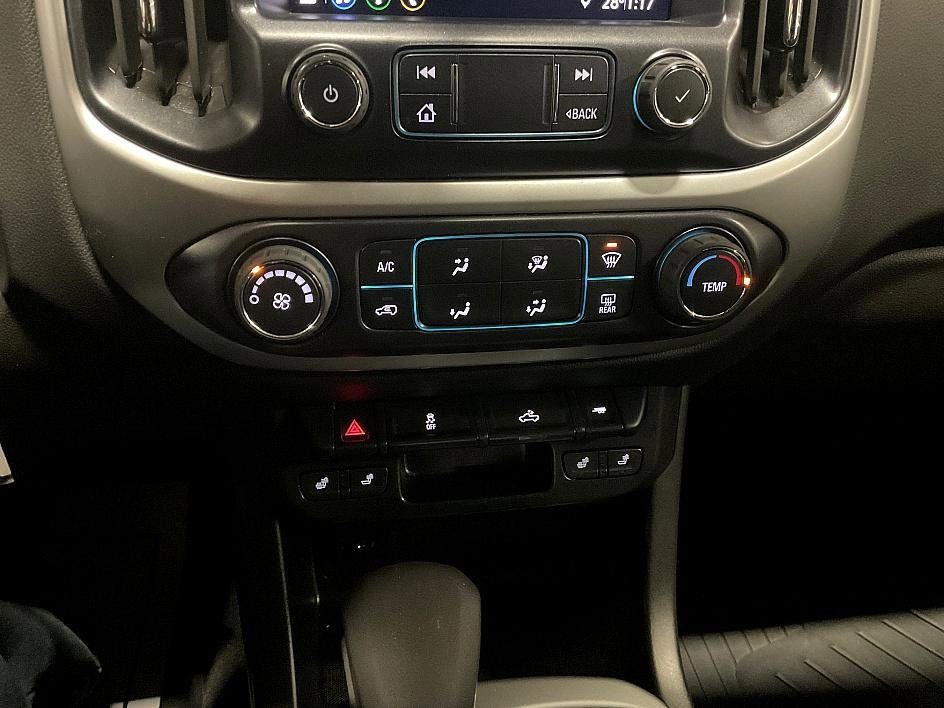 Used 2022 Chevrolet Colorado LT w/ LT Convenience Package image 5
