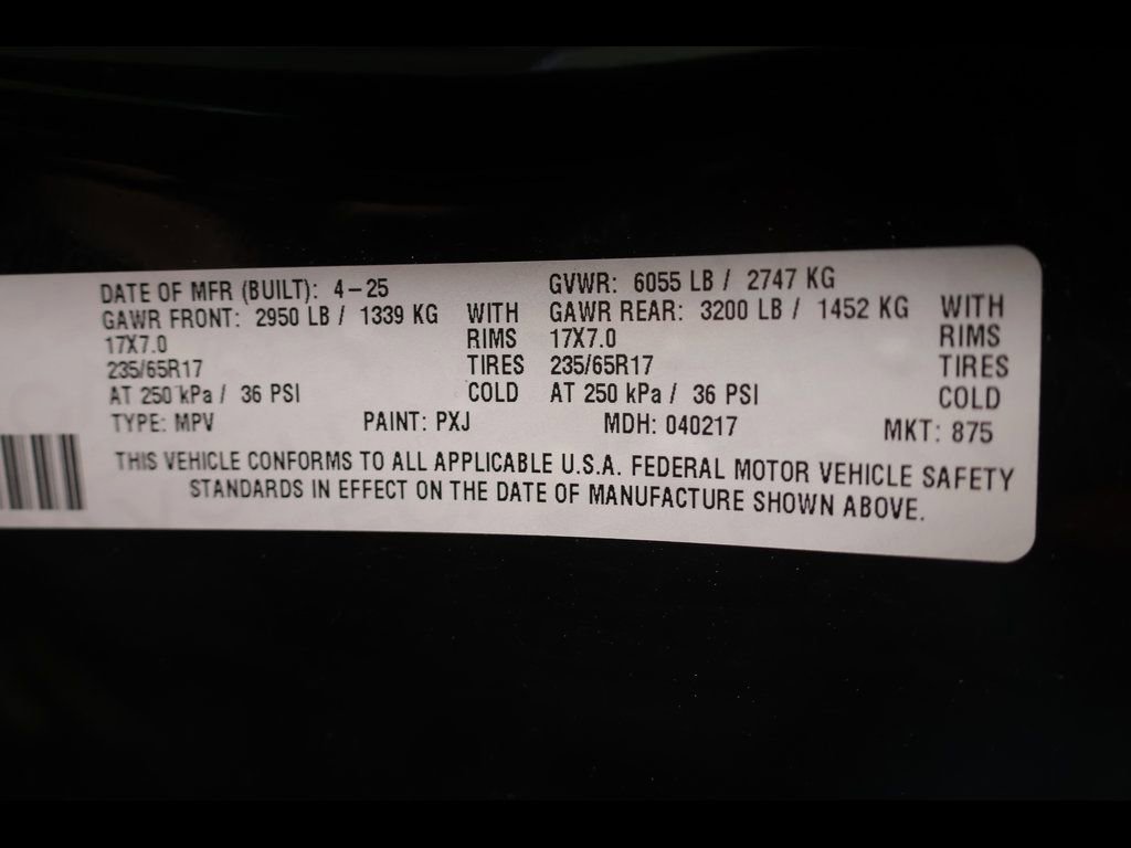 Used 2025 Chrysler Pacifica Select image 30