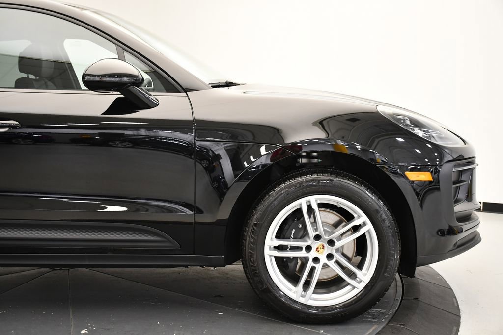 Used 2025 Porsche Macan Turbo image 14