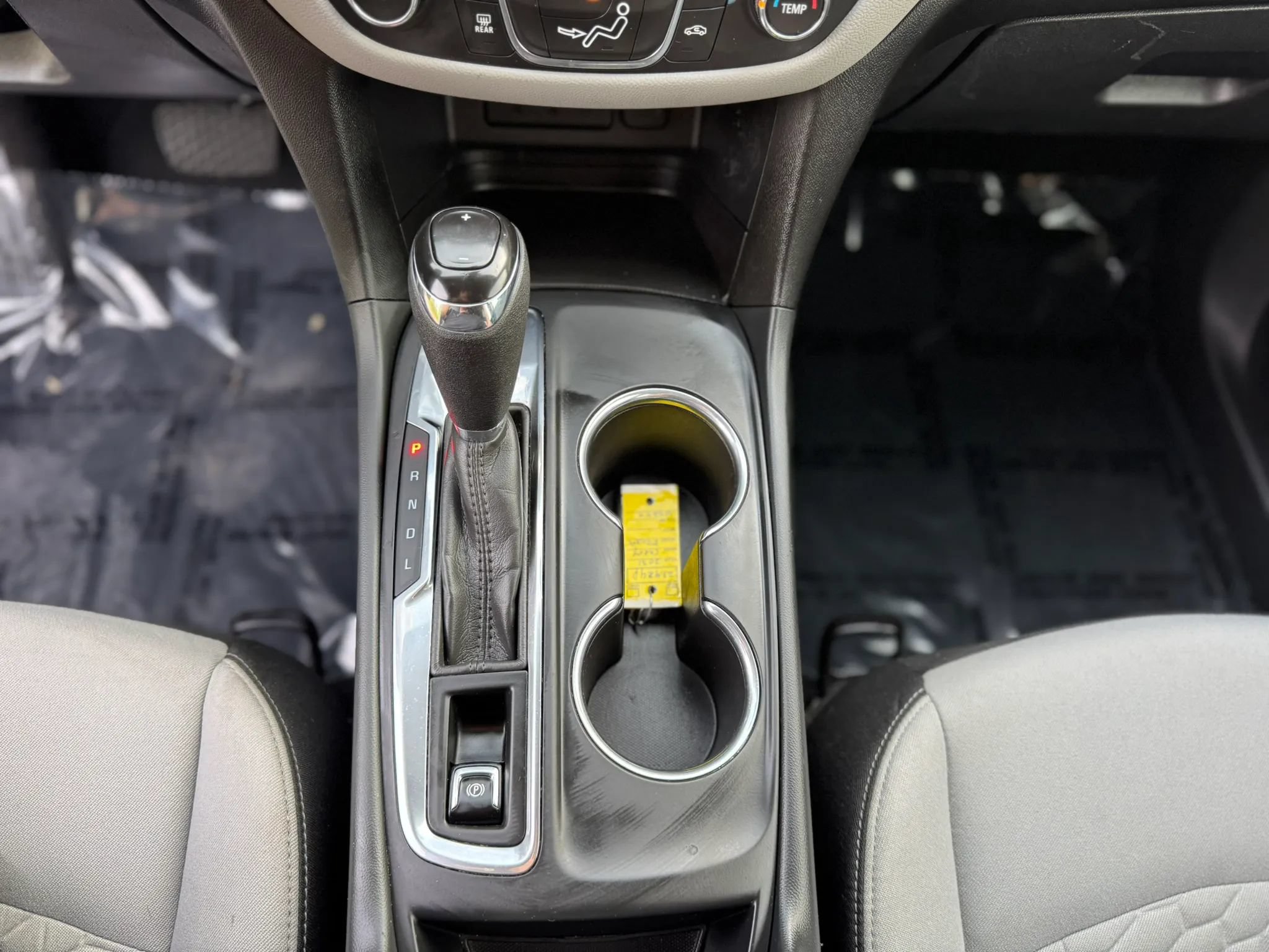 Used 2021 Chevrolet Equinox LS FWD image 19