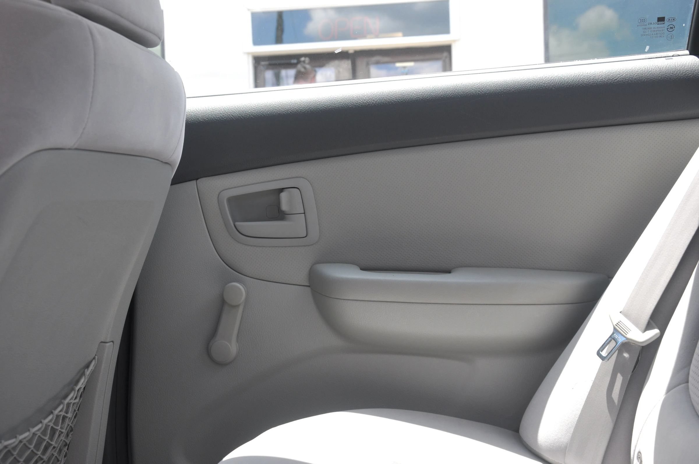 Used 2009 Kia Spectra LX FWD image 14