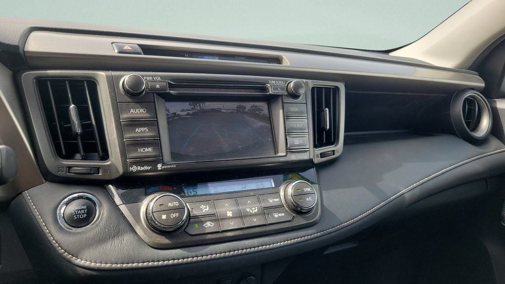 Used 2015 Toyota RAV4 Limited w/ Technology Package AWD/4WD image 18