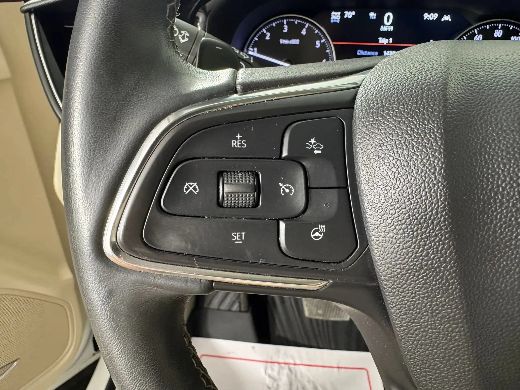 Used 2023 Buick Envision Avenir AWD/4WD image 15