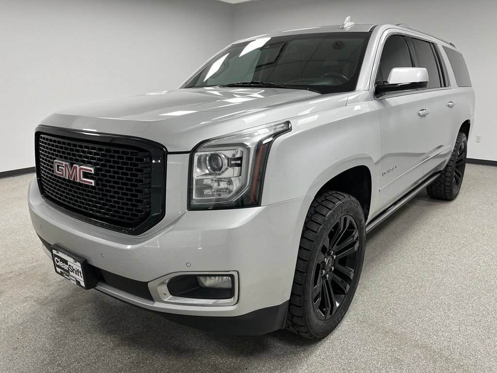 Used 2017 GMC Yukon XL Denali w/ Open Road Package AWD/4WD image 4