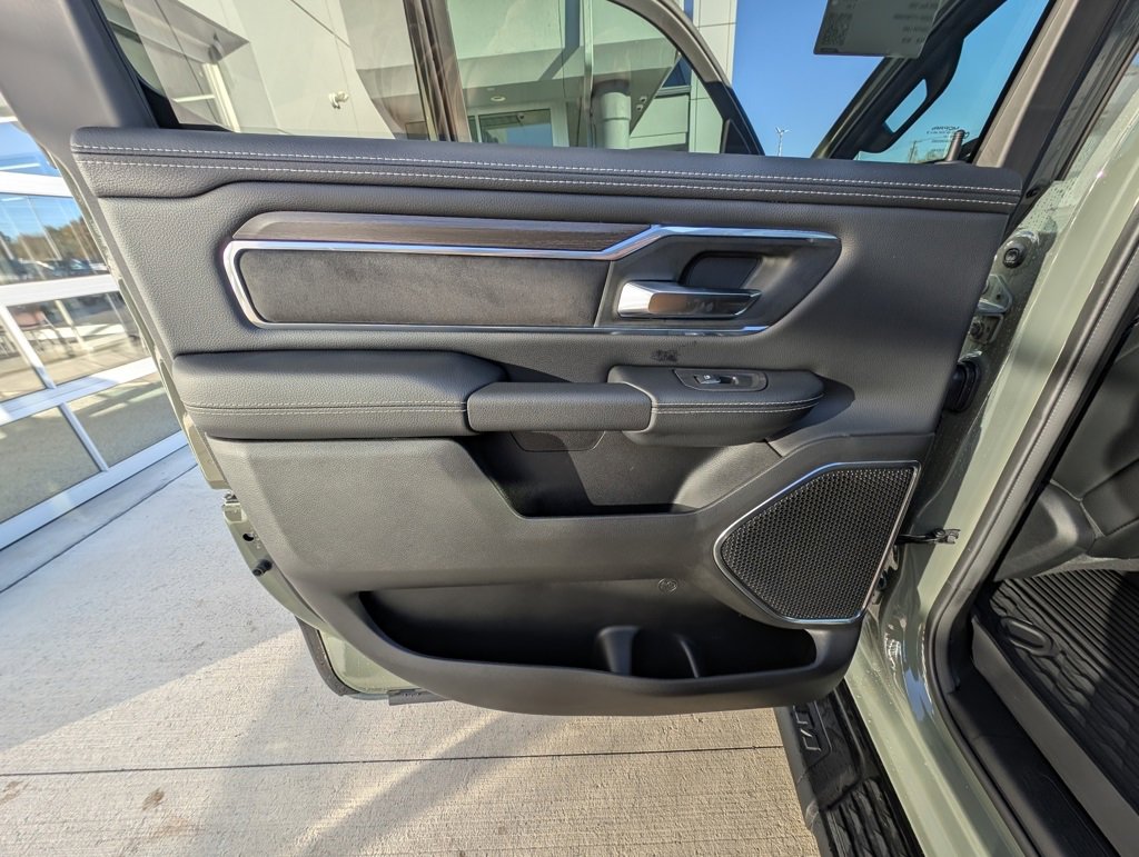 New 2026 RAM 1500 Laramie w/ Night Edition image 39