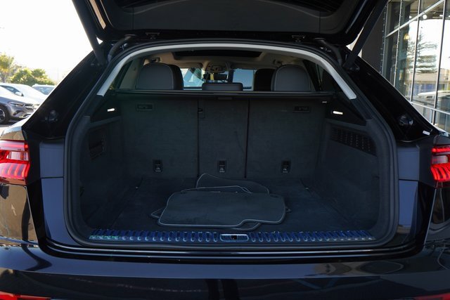 Used 2024 Chevrolet Traverse Z71 w/ Enhanced Driving Package image 11