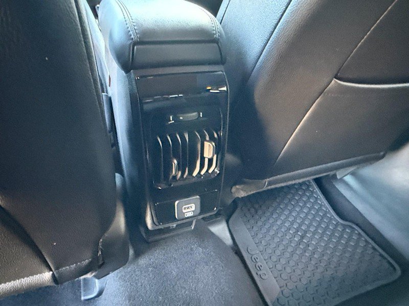 Used 2025 Jeep Compass Trailhawk AWD/4WD image 15