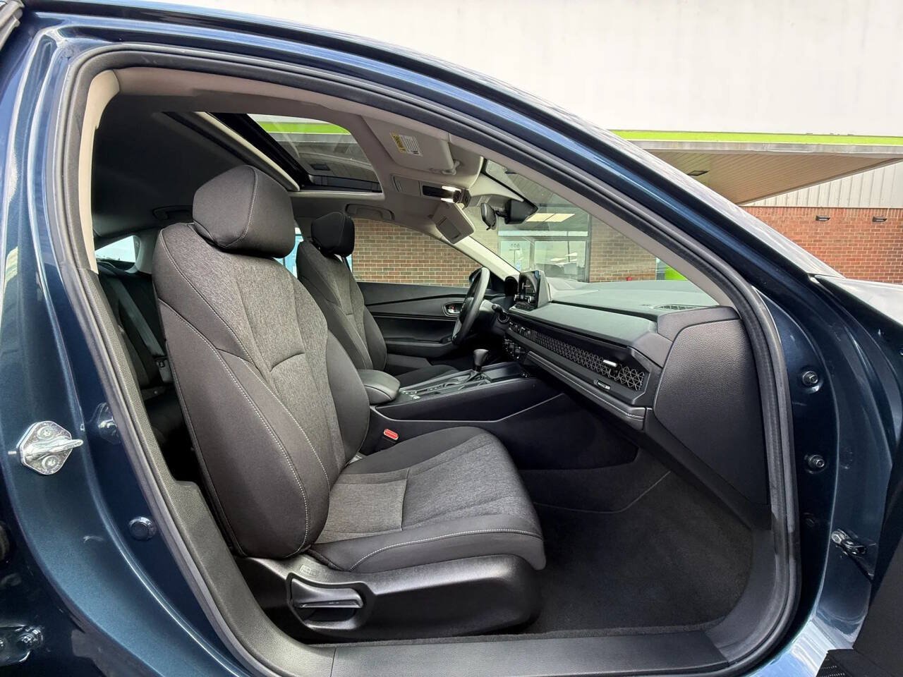 Used 2025 Honda Accord SE image 7
