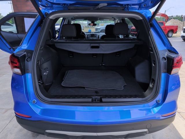 Used 2024 Chevrolet Equinox LT w/ LPO, Cargo Package FWD image 21