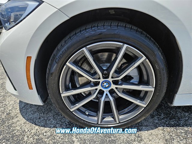 Used 2022 BMW 330e w/ Driving Assistance Package image 16