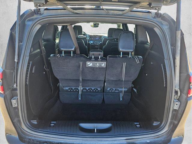 Used 2021 Chrysler Pacifica Touring-L w/ S Appearance Package image 19