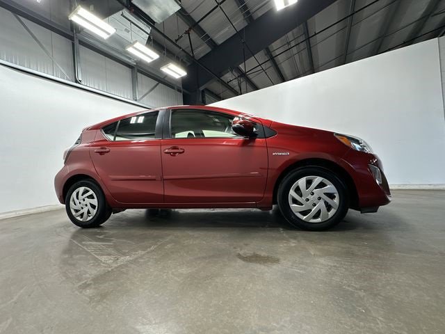 Used 2015 Toyota Prius C Two image 3