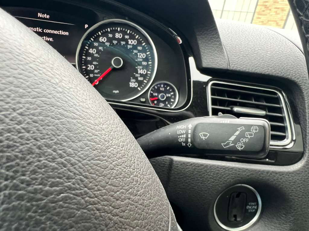 Used 2017 Volkswagen Touareg Wolfsburg Edition image 33