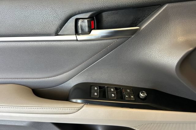 Used 2018 Toyota Camry XLE w/ Audio Package FWD image 14