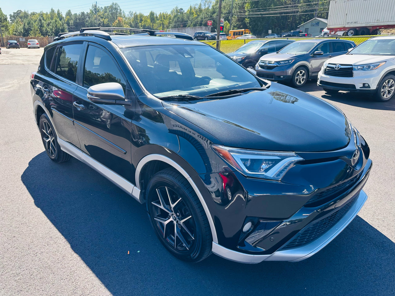 Used 2016 Toyota RAV4 SE image 7