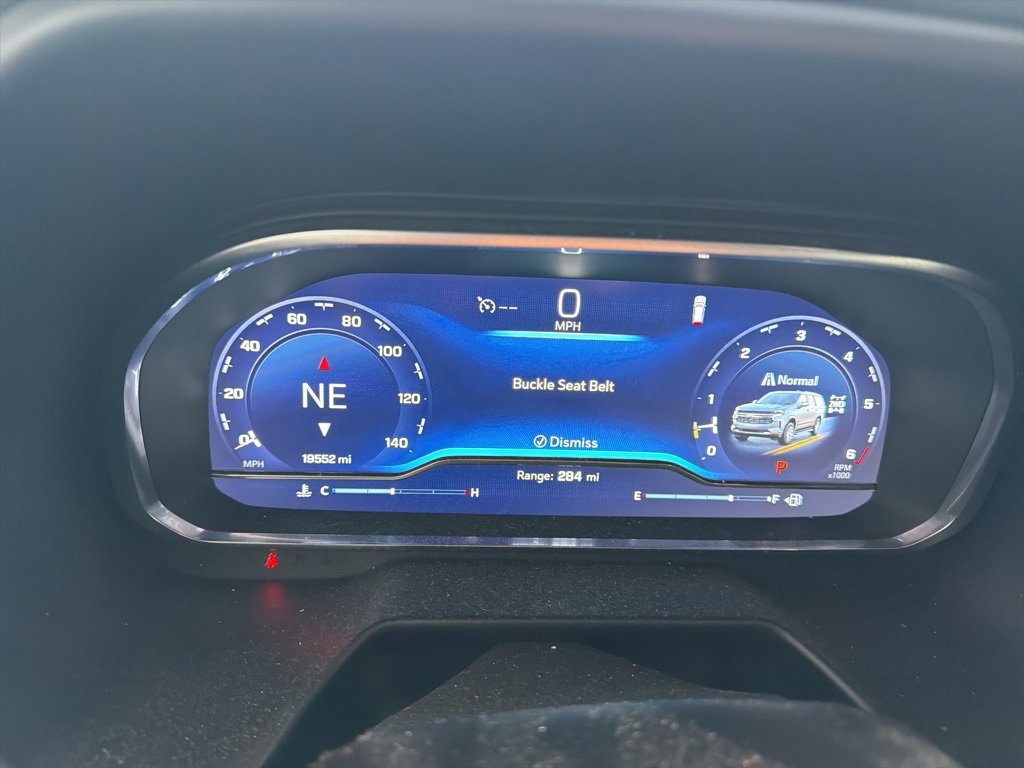 Used 2024 Chevrolet Suburban Z71 w/ Luxury Package image 12