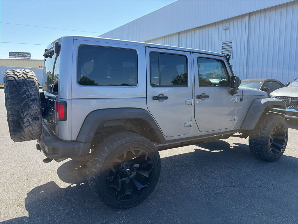 Used 2016 Jeep Wrangler Unlimited Rubicon AWD/4WD image 6