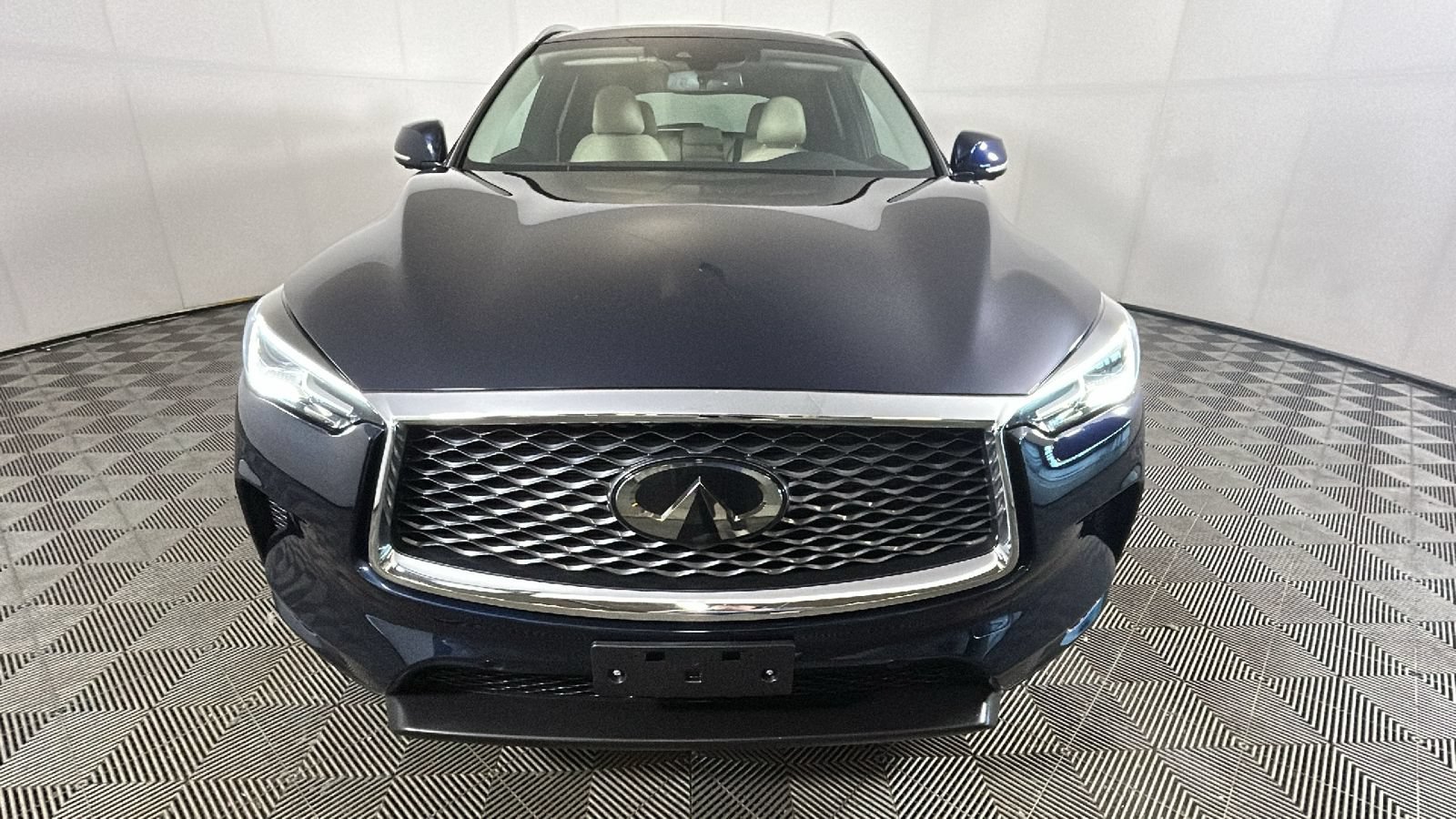 Used 2022 INFINITI QX50 Essential AWD/4WD image 8