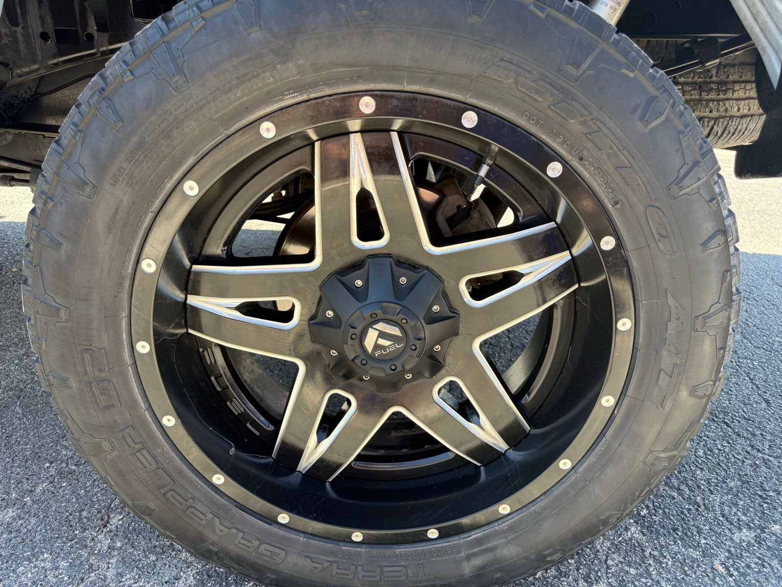 Used 2015 Ford F150 Platinum w/ Equipment Group 701A Luxury image 9