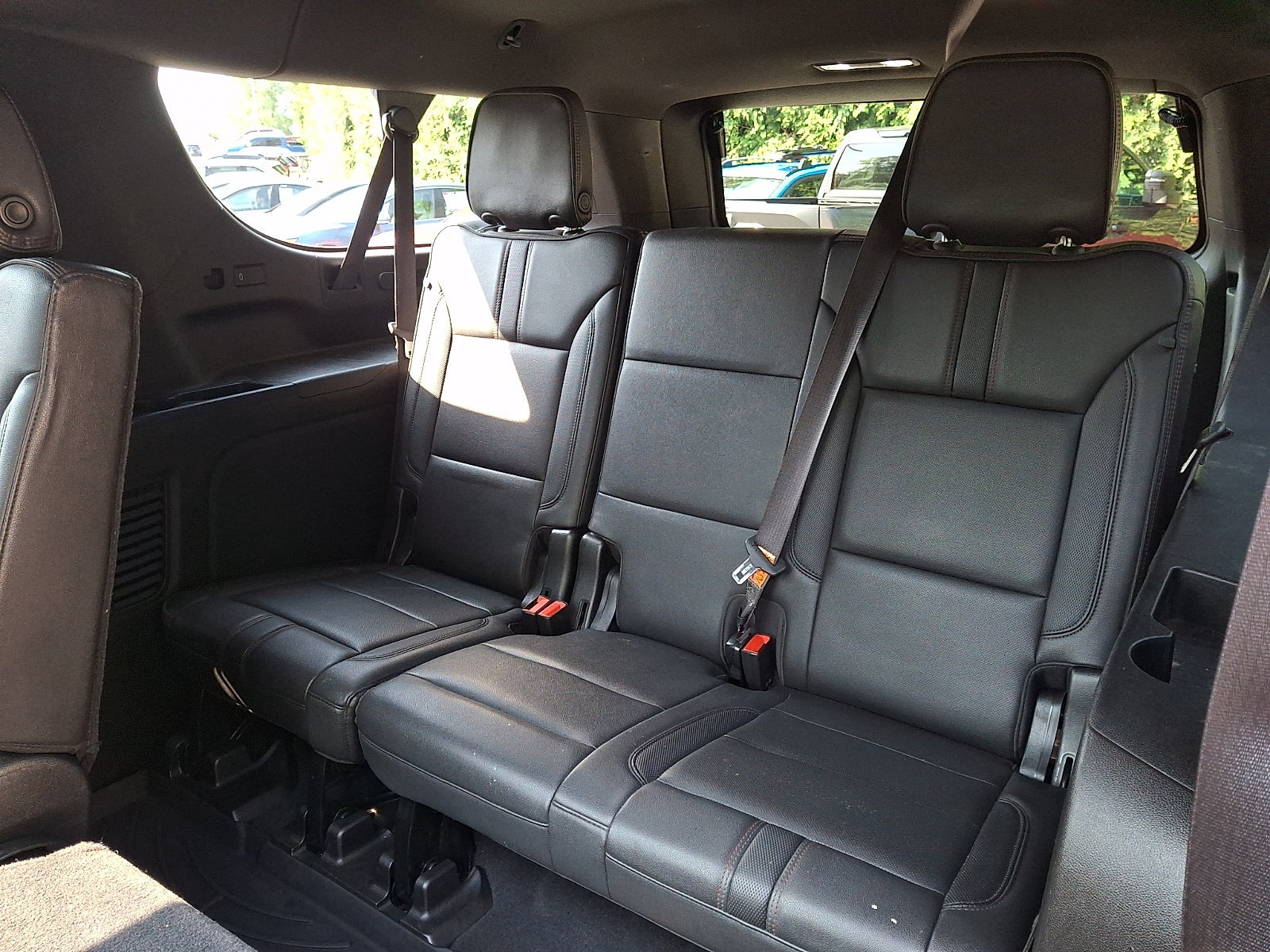 Used 2021 Chevrolet Suburban RST w/ Max Trailering Package AWD/4WD image 10