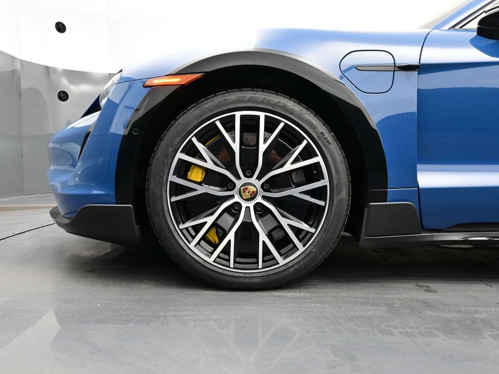 Certified 2022 Porsche Taycan Turbo S w/ Premium Package AWD/4WD image 6