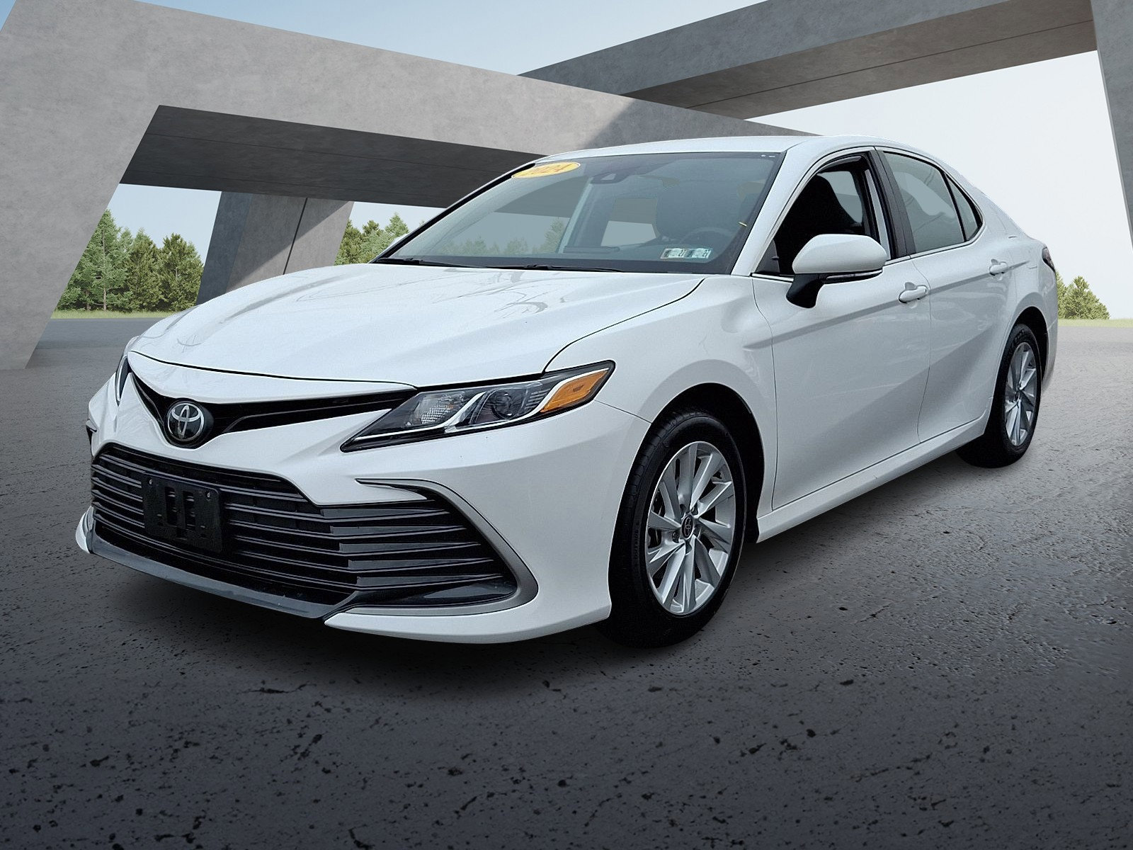 Used 2024 Toyota Camry LE w/ Convenience Package AWD/4WD image 3