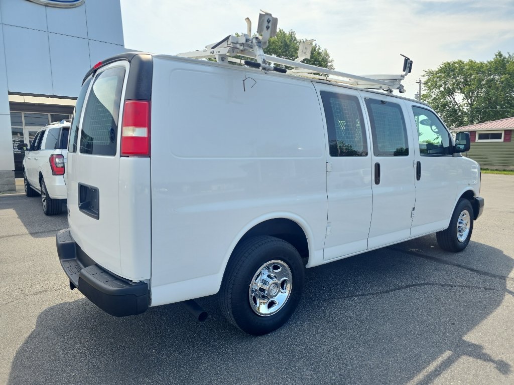 Used 2015 Chevrolet Express 2500 RWD image 6