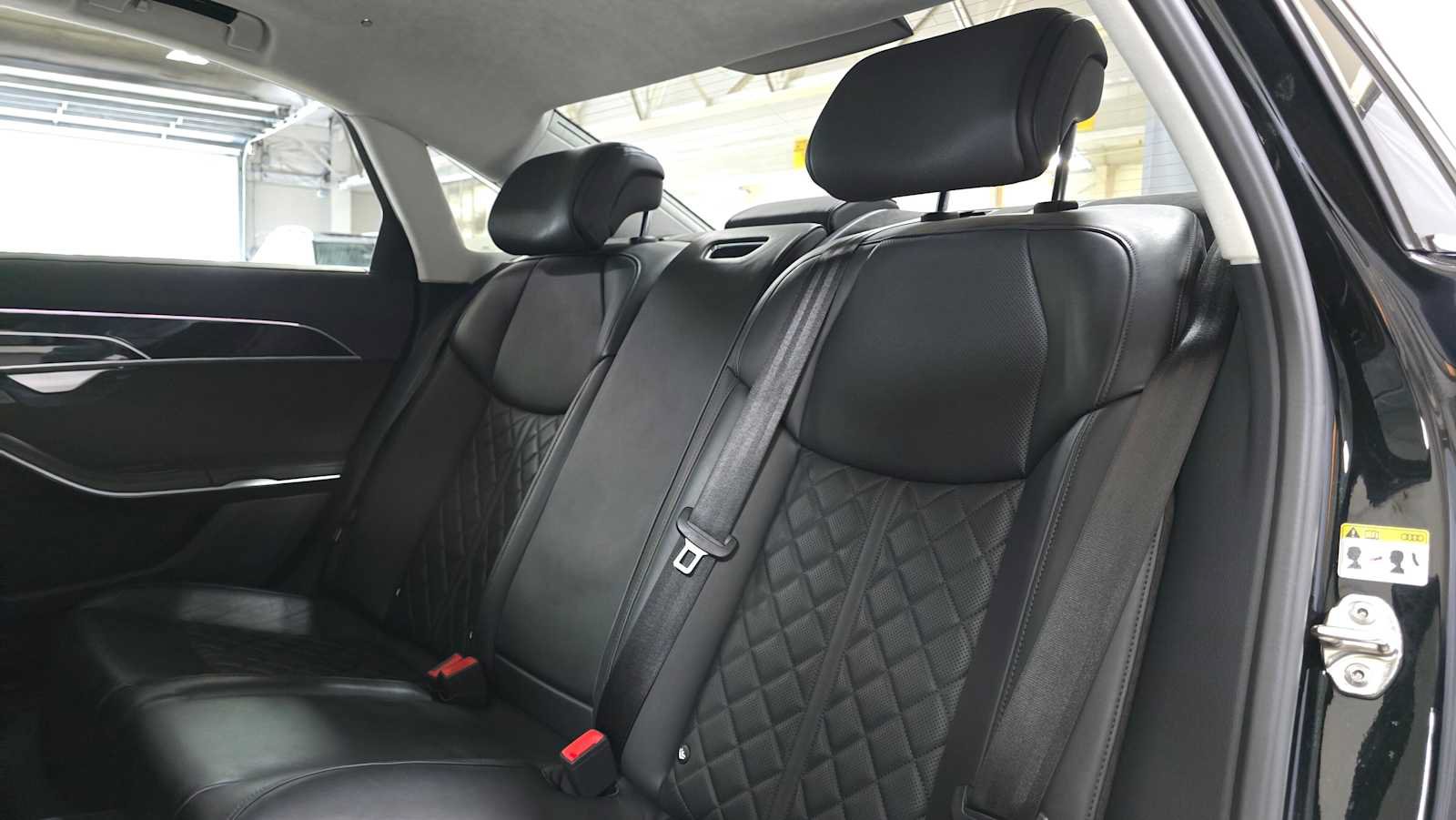 Used 2020 Audi S8 L w/ S8 Executive Package AWD/4WD image 17