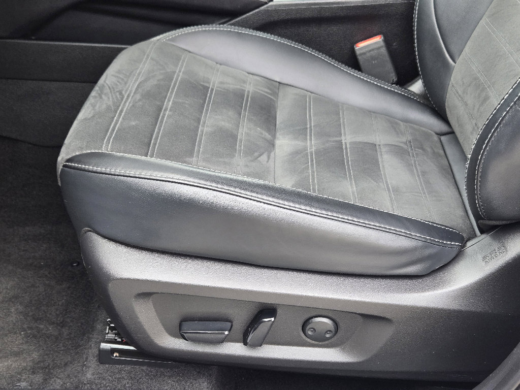 Used 2024 Mitsubishi Outlander SE image 25