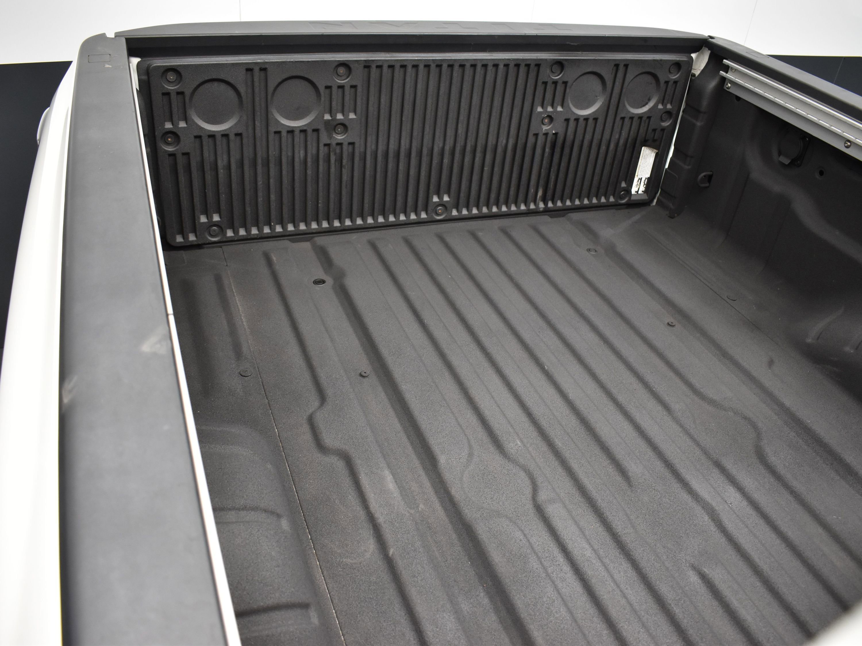 Used 2023 Nissan Titan PRO-4X w/ Pro-4x Convenience Package image 41