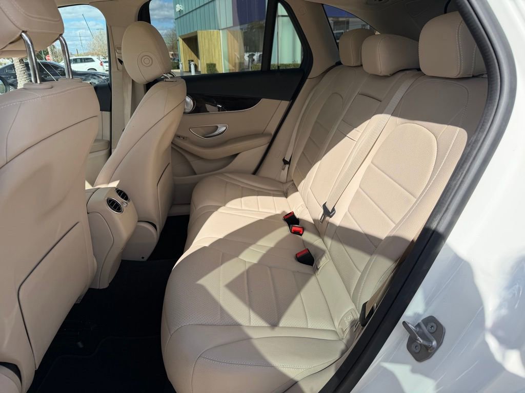 Used 2020 Mercedes-Benz GLC 300 GLC 300 image 14