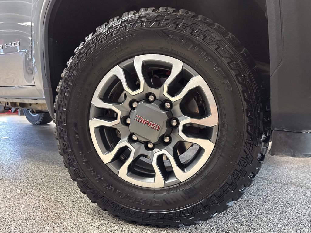 Used 2024 GMC Sierra 2500 SLE AWD/4WD image 8