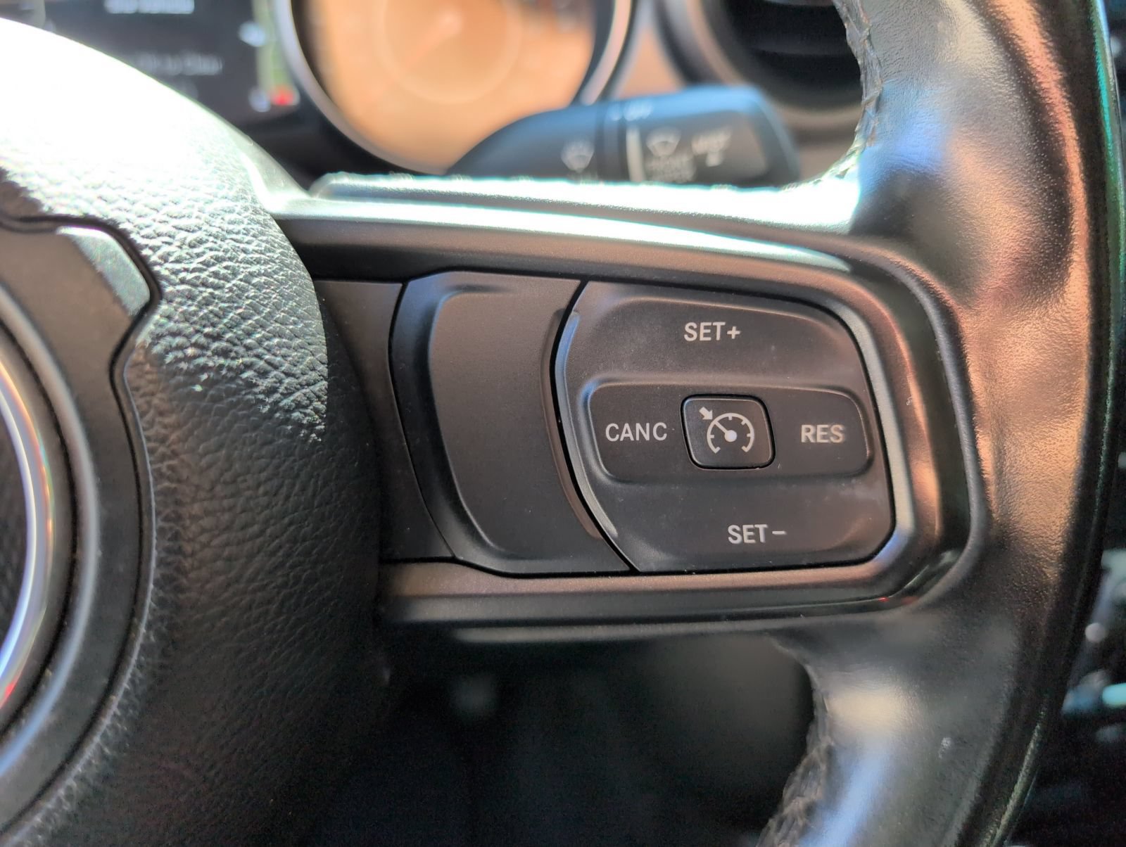 Used 2020 Jeep Gladiator Sport w/ Quick Order Package 24S AWD/4WD image 12