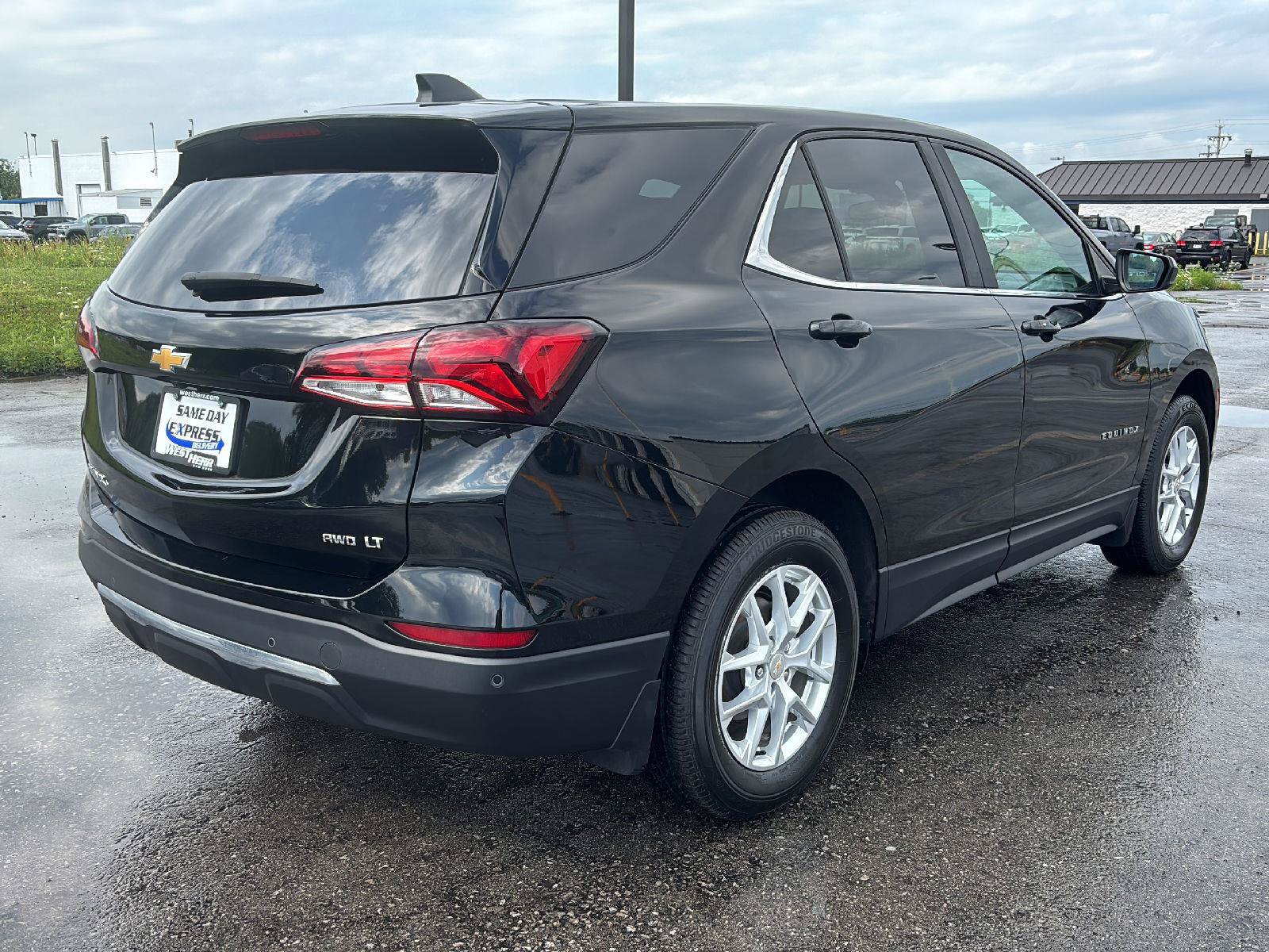 Used 2024 Chevrolet Equinox LT AWD/4WD image 10