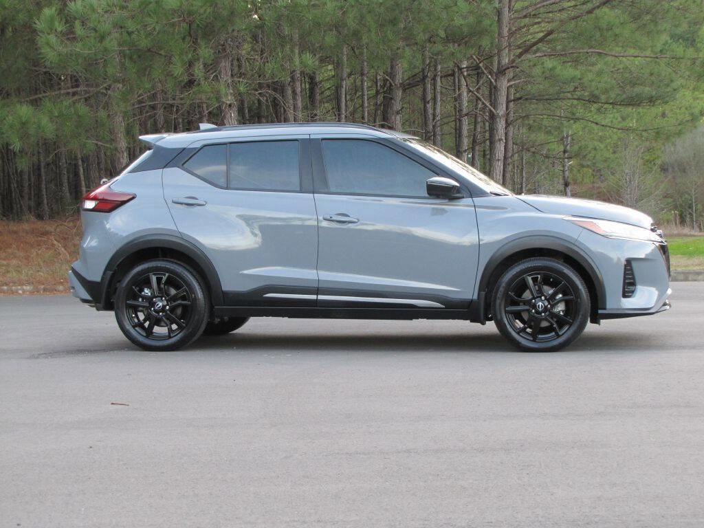 Used 2024 Nissan Kicks SR image 4