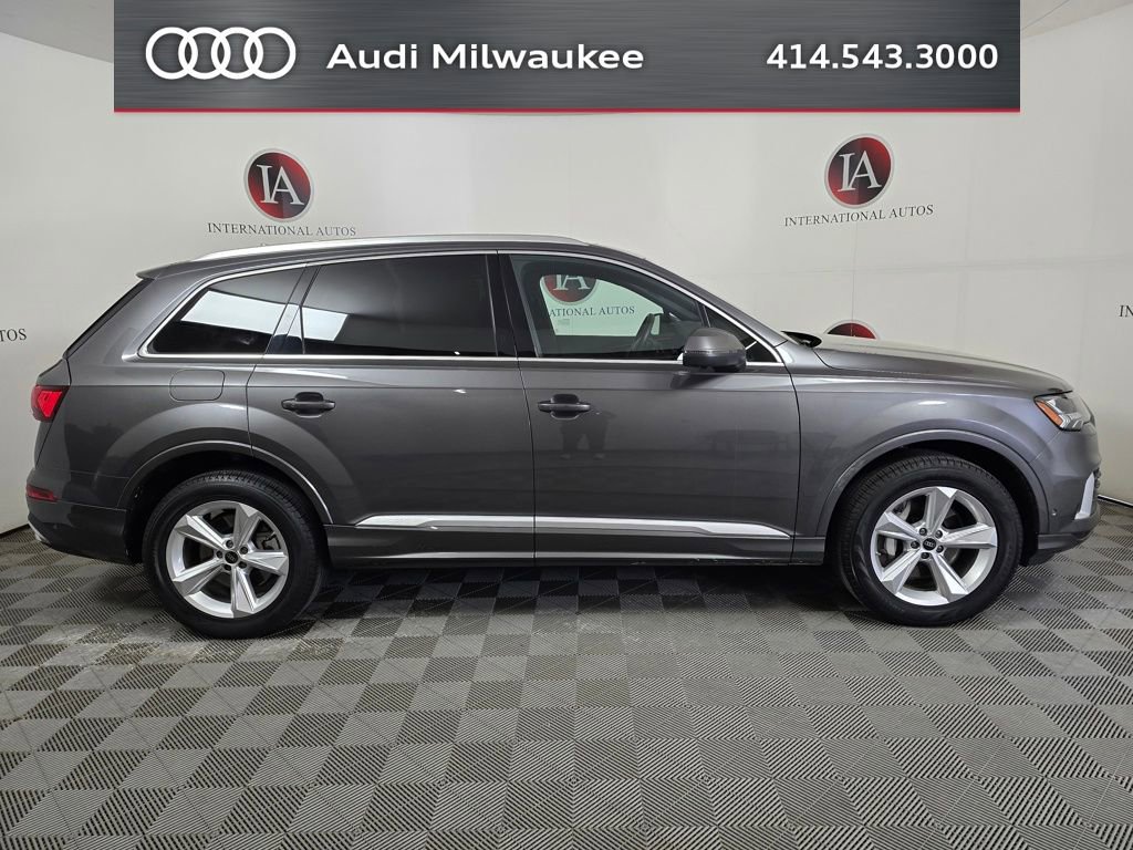 Used 2023 Audi Q7 2.0T Premium Plus w/ Premium Plus Package AWD/4WD image 3