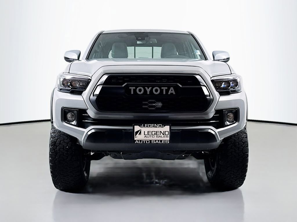 Used 2019 Toyota Tacoma TRD Off-Road w/ Technology Package AWD/4WD image 2