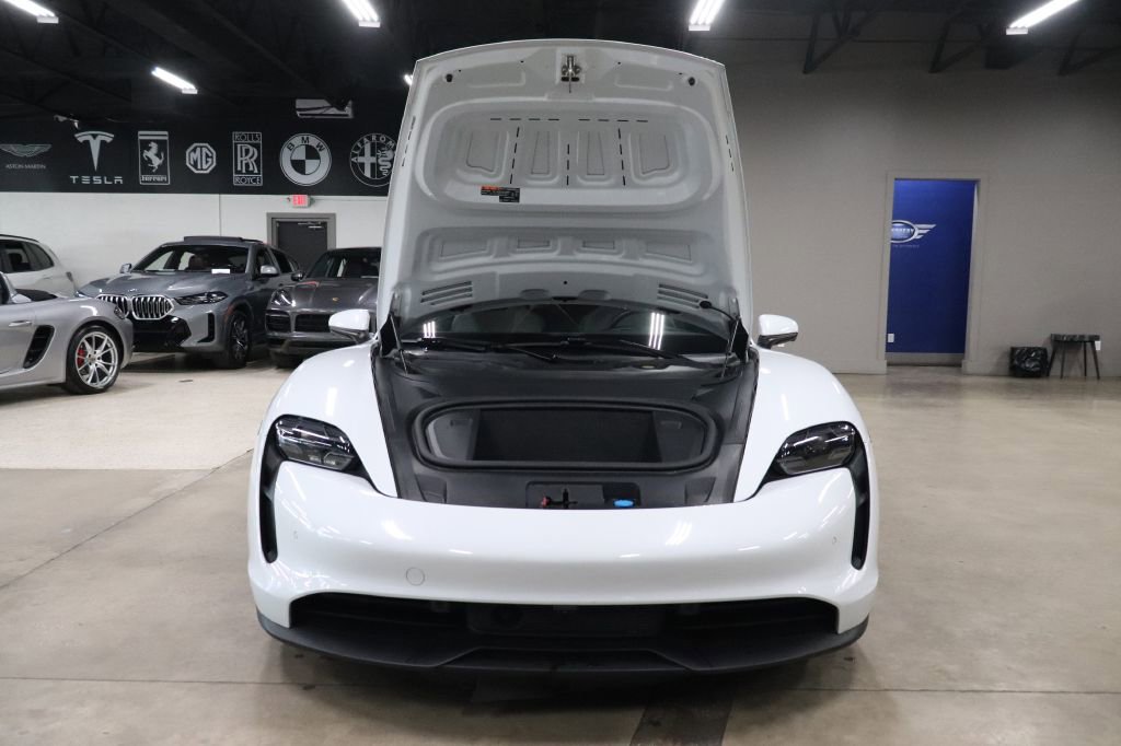 Used 2020 Porsche Taycan 4S image 33
