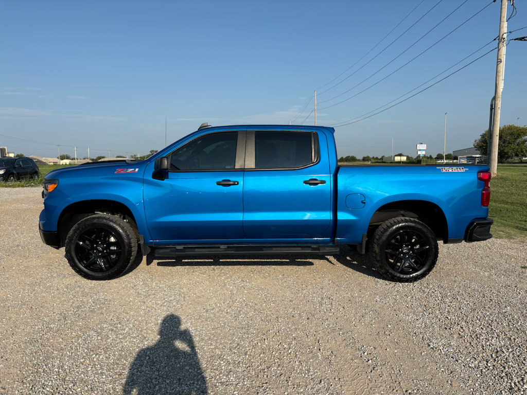 Used 2023 Chevrolet Silverado 1500 Custom Trail Boss AWD/4WD image 8