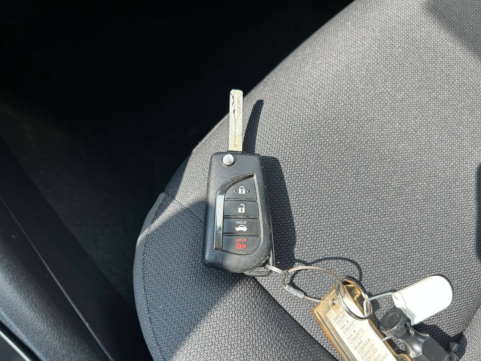 Used 2025 Toyota Corolla LE FWD image 18